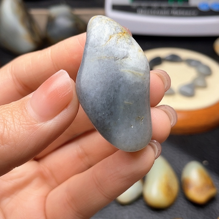 和田玉颈饰未镶嵌13
