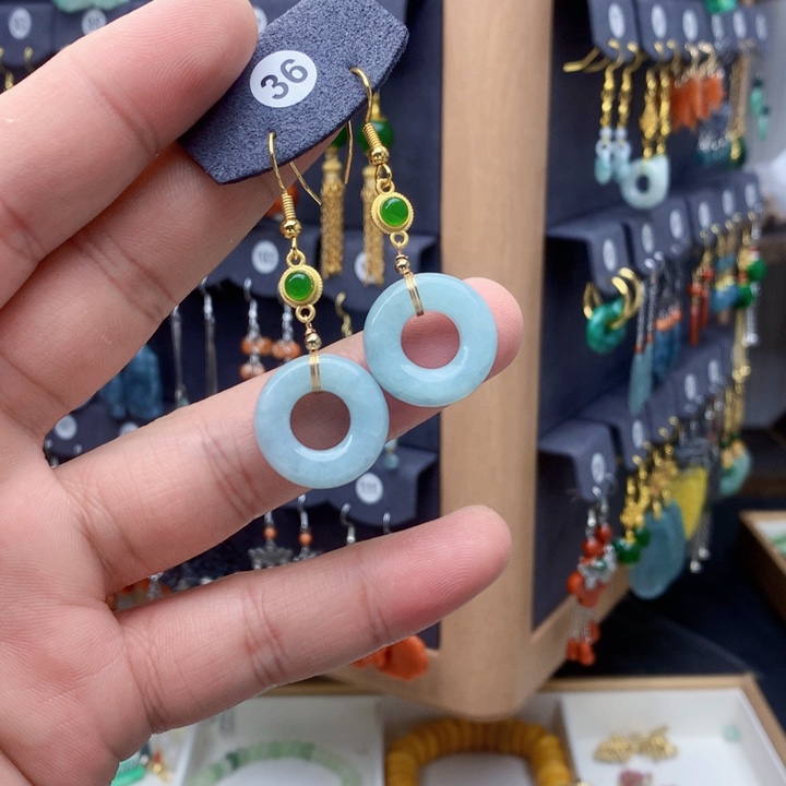 未镶嵌翡翠耳饰象****主耳饰