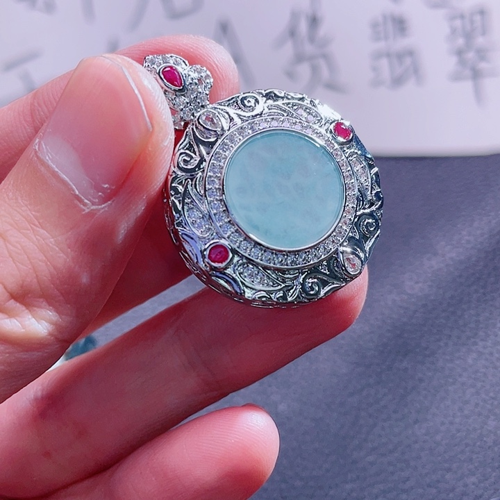 翡翠颈饰未镶嵌99999999