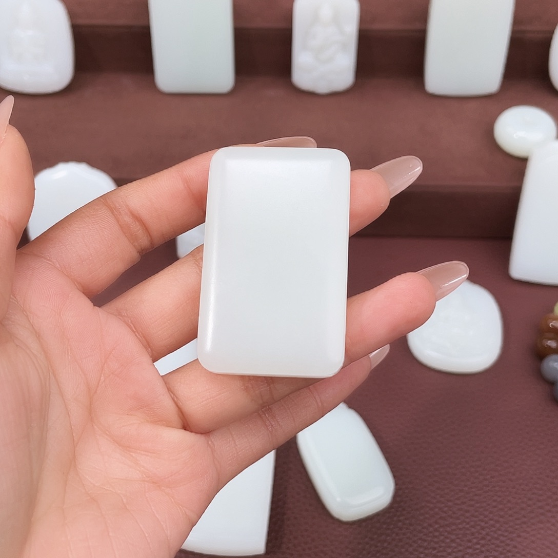 和田玉颈饰未镶嵌晓*