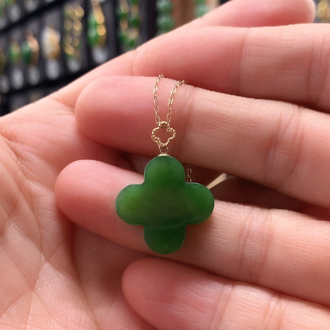 和田玉颈饰18K金镶嵌