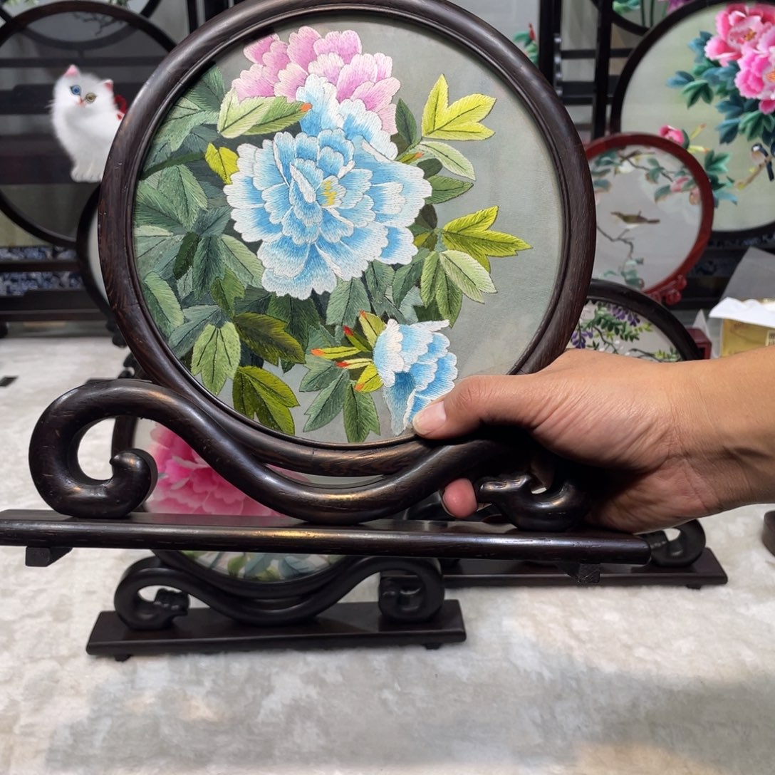 刺绣非遗传承摆件