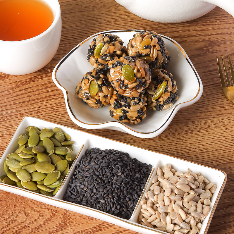铁棍山药南瓜子黑芝麻坚果丸子办公室休闲宿舍解馋网红小零食整箱