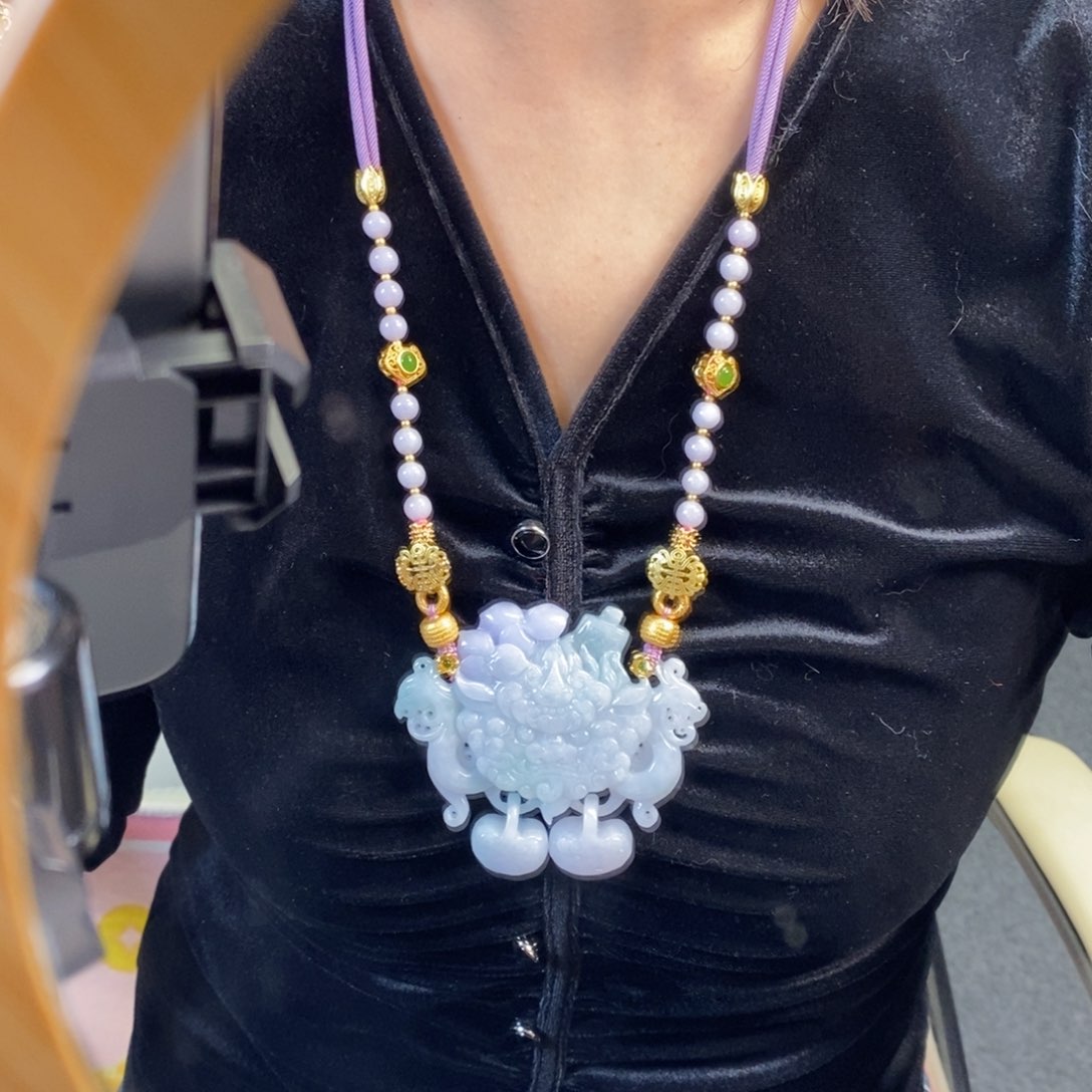 翡翠颈饰未镶嵌天然翡翠吊坠