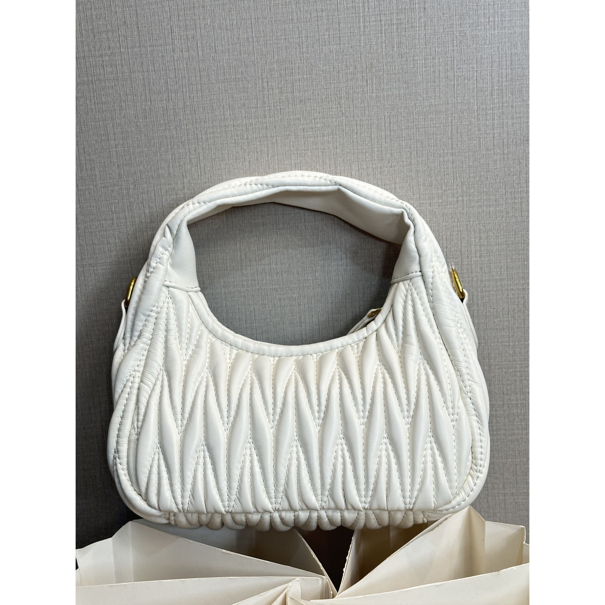 TOLEX2025新款手工时尚百女包褶皱白色