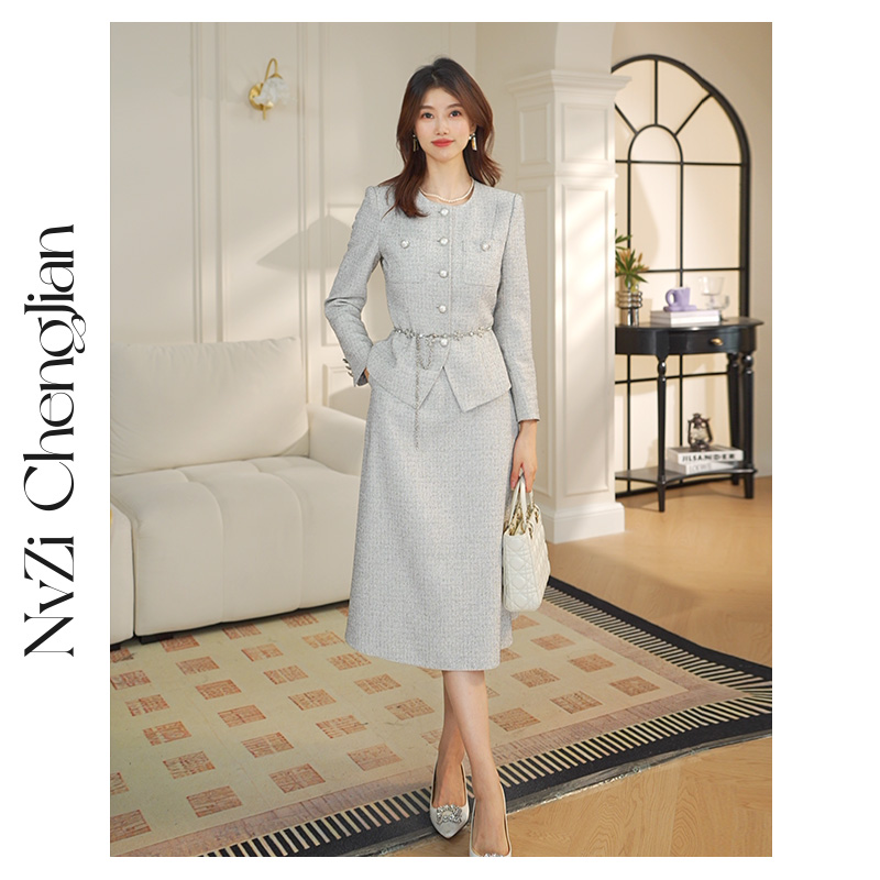 女子成鉴 早秋新款灰色显瘦西装半身裙两件套职业装套装 S-WCS117