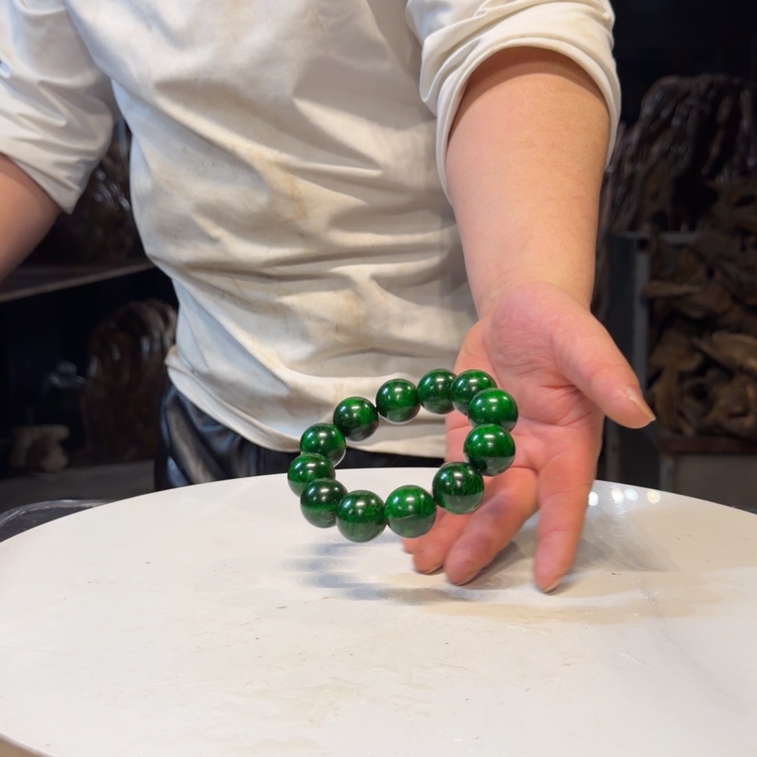 木王一刀琥珀木摆件B01