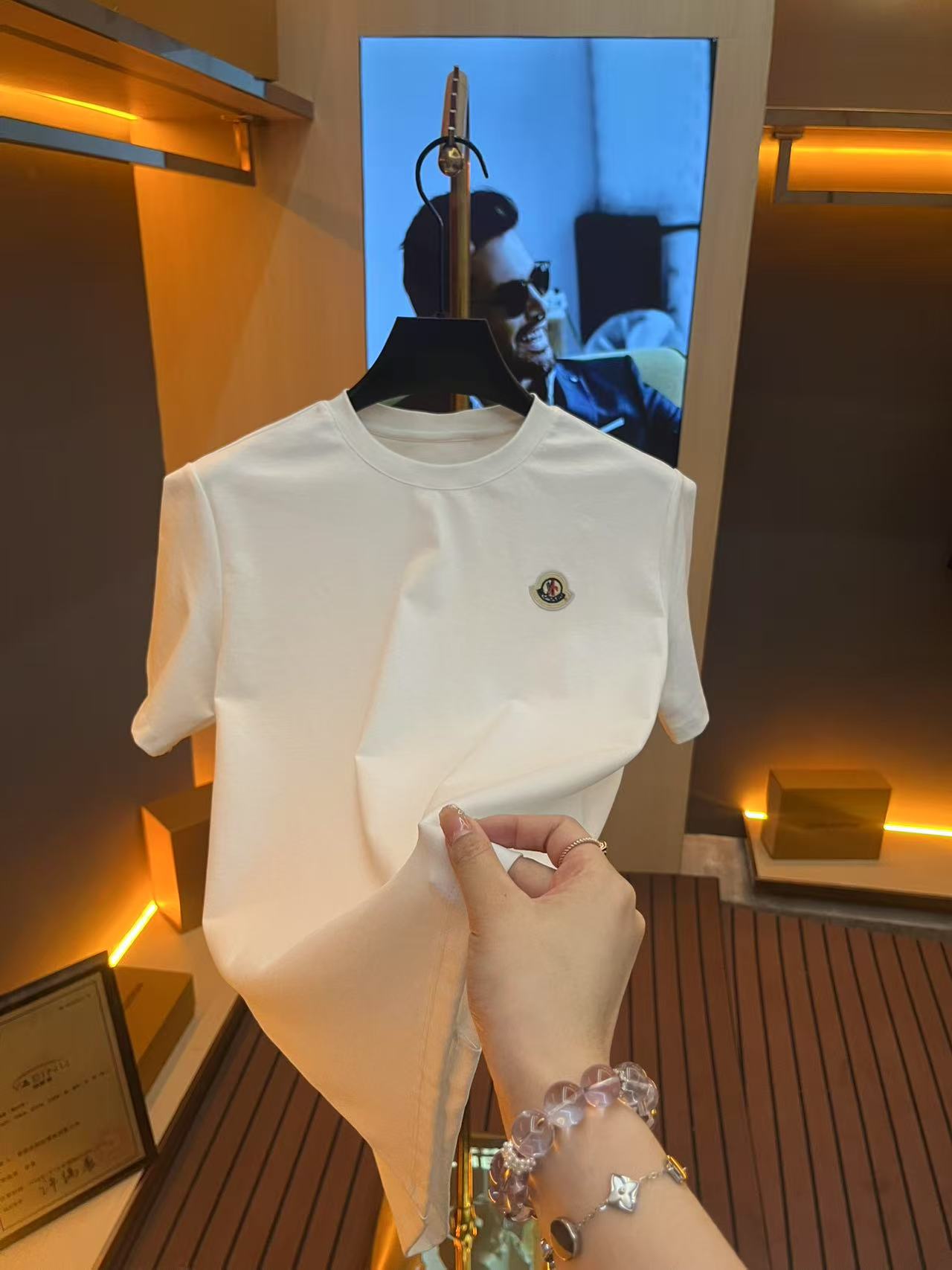 蒙家刺绣时尚休闲短袖