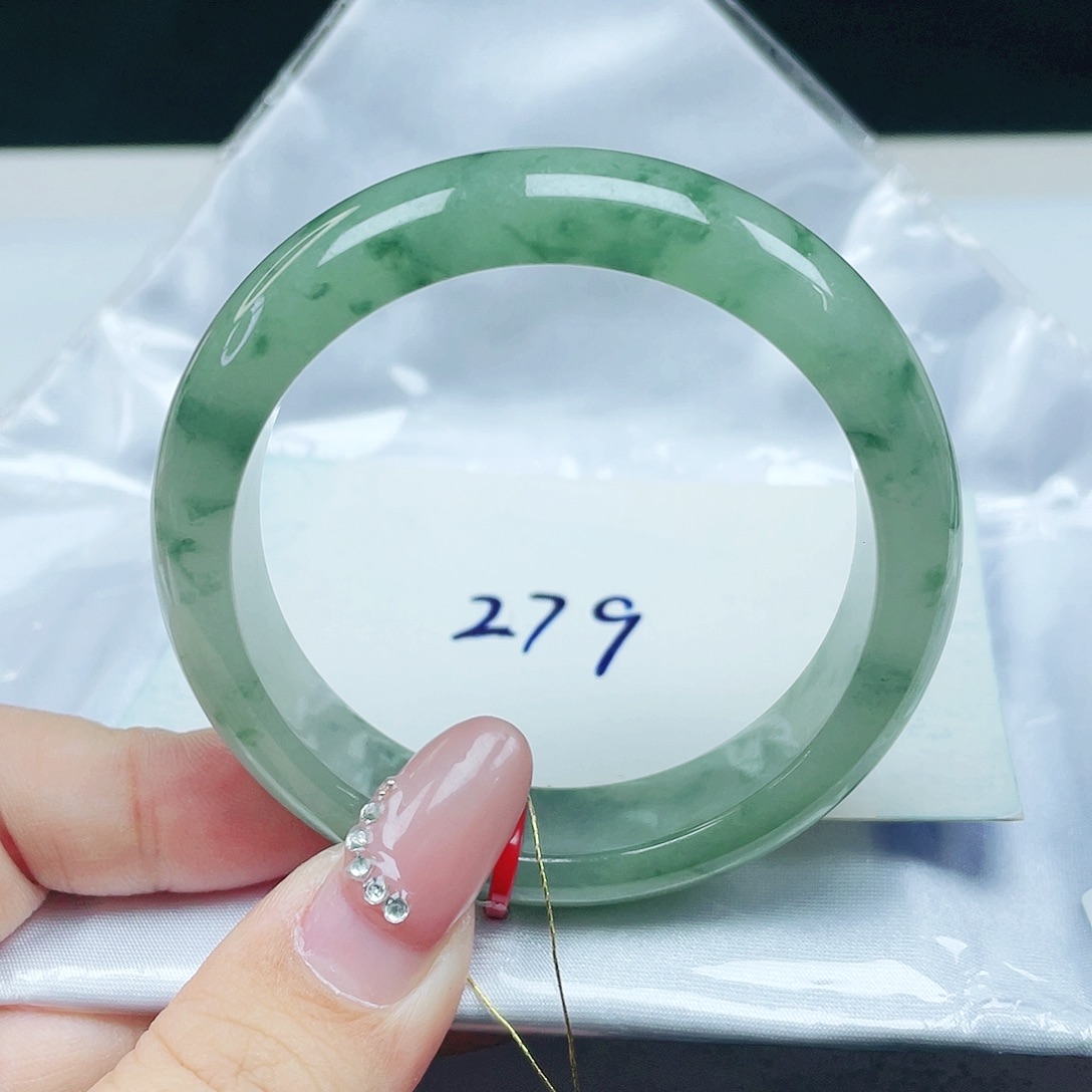 翡翠未镶嵌手镯 正圈51+