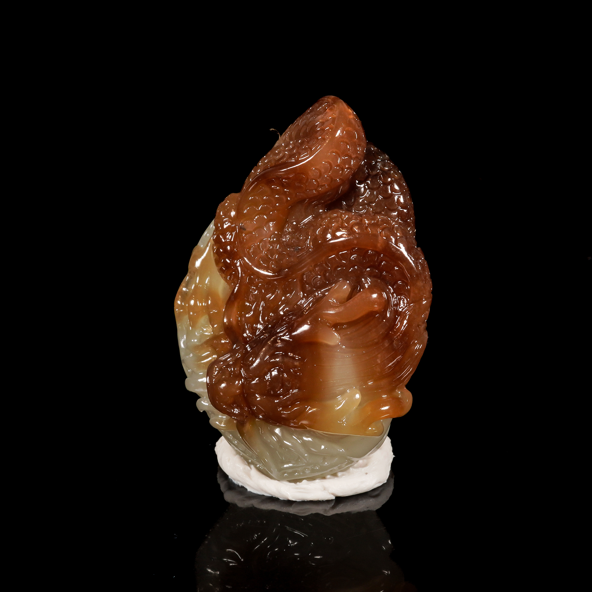 LOT.001和田玉巧雕龙纹吊坠/X3027