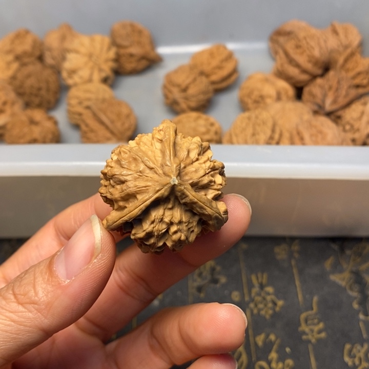 M***e文玩核桃吊坠文玩核桃异形单只