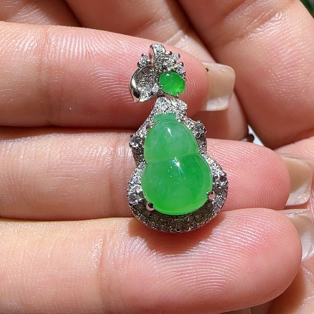 【闪购商品】翡翠18K金镶嵌颈饰天然