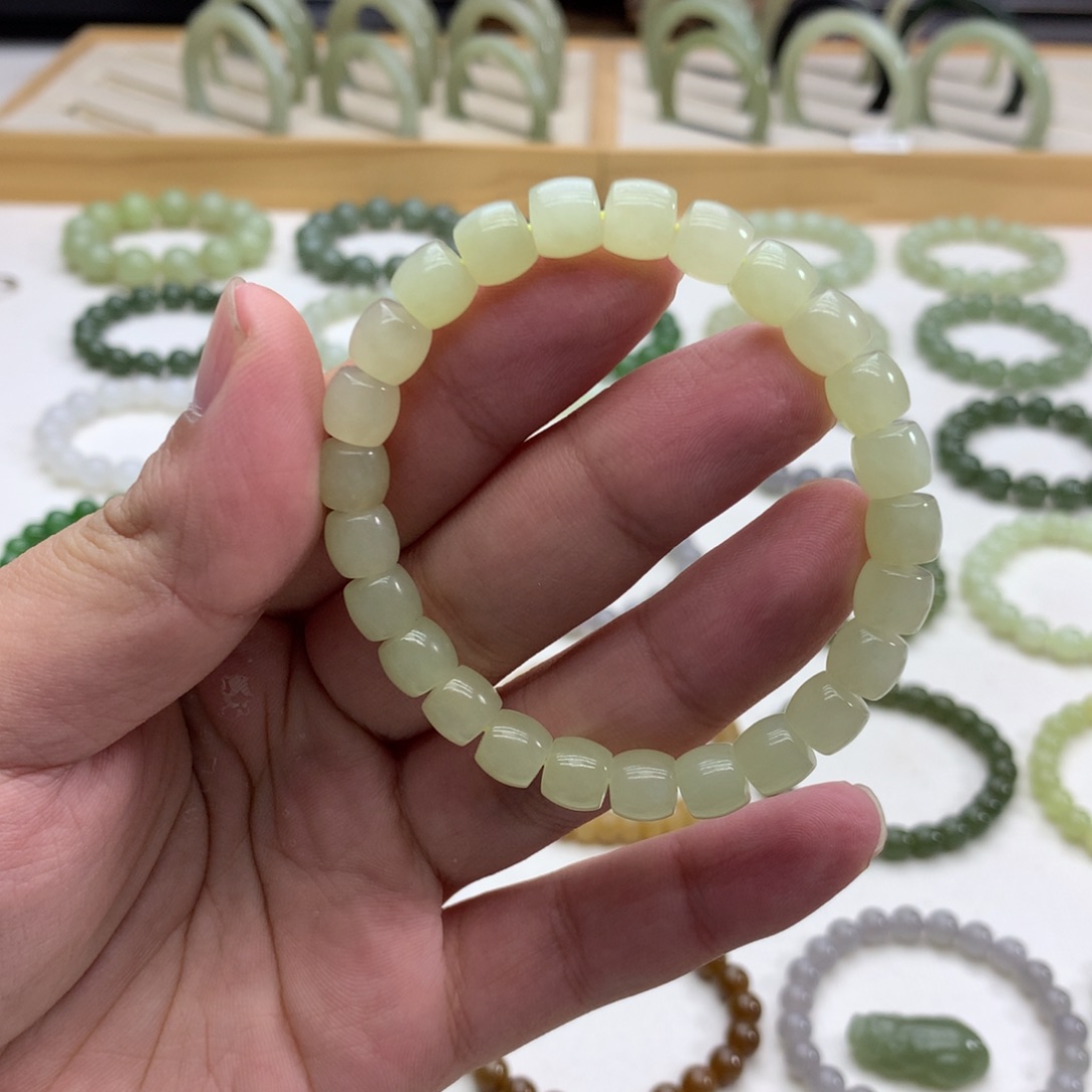 和田玉手串（特价直切蜂蜜水8）未镶嵌