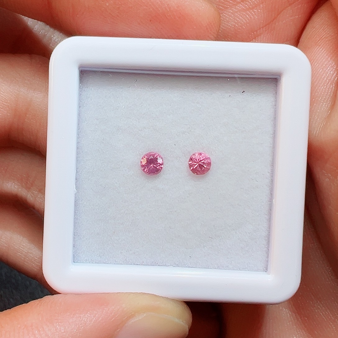 尖晶石裸石未镶嵌3.7mm天然马亨盖尖晶石精品