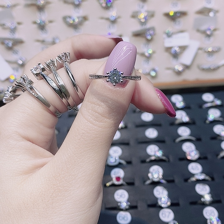 足银合成碳硅石周家小蛮腰50 