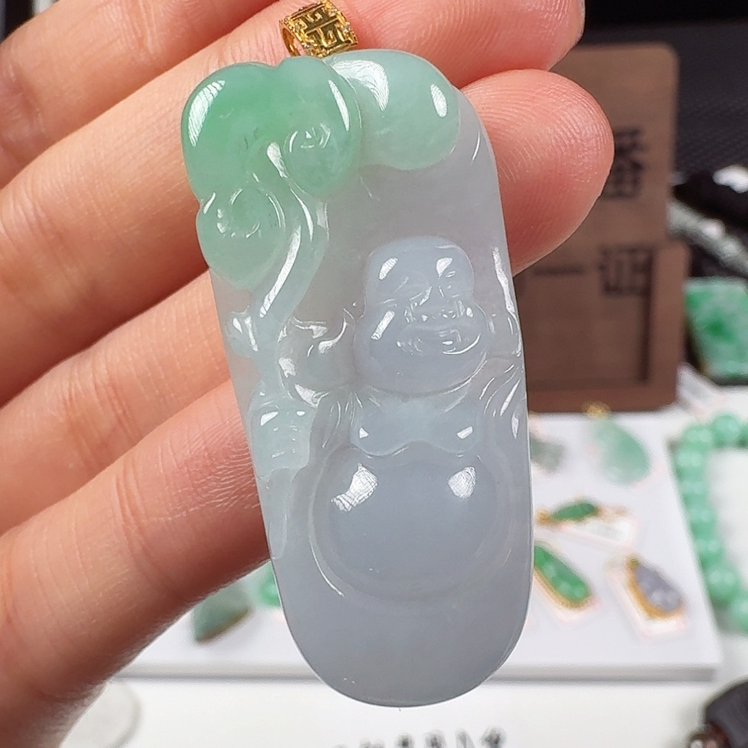 翡翠18K金镶嵌颈饰