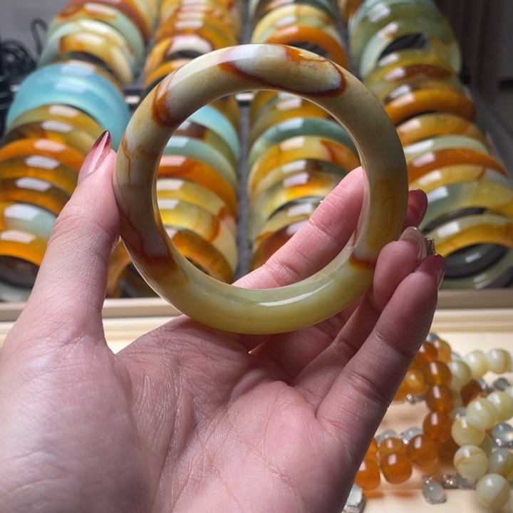 蛇纹石玉手镯未镶嵌55.8