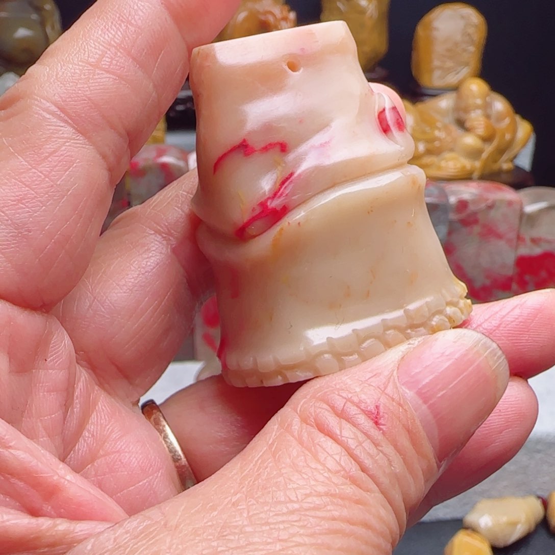 昌化石昌化鸡血石