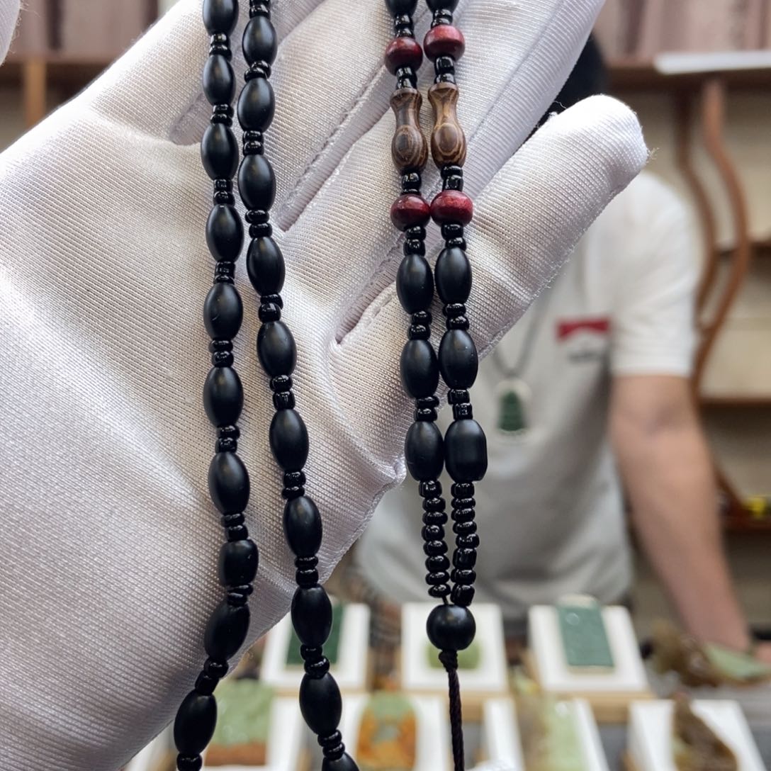 黑曜岩未镶嵌颈饰