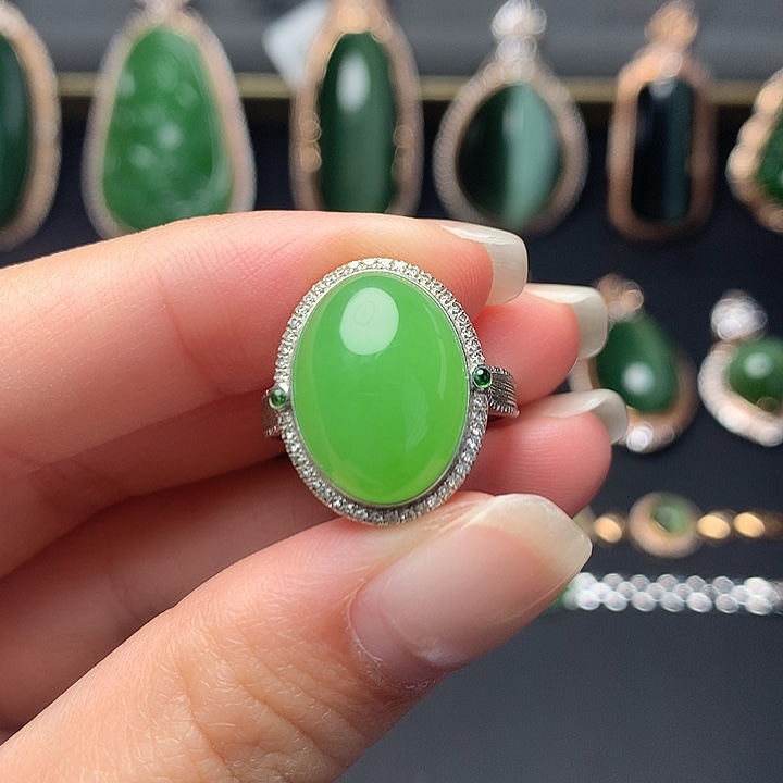 看***海和田玉18K金镶嵌戒指