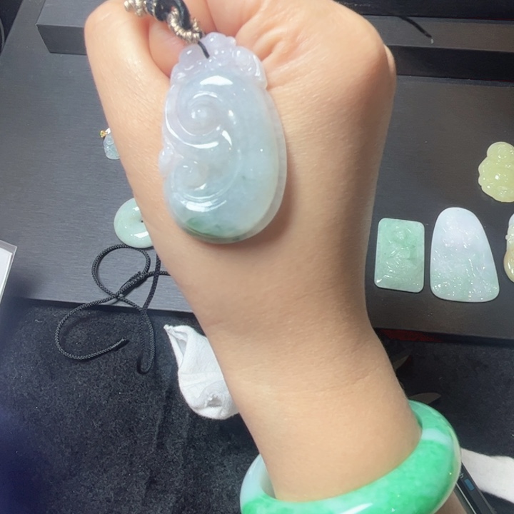 翡翠未镶嵌颈饰纯天然支持复检