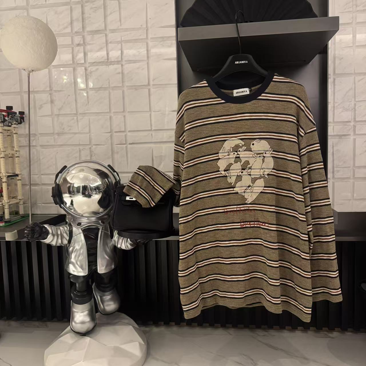 福利【棕调卡通】秋季宽松大版型爆款条纹印花长袖T恤CP446