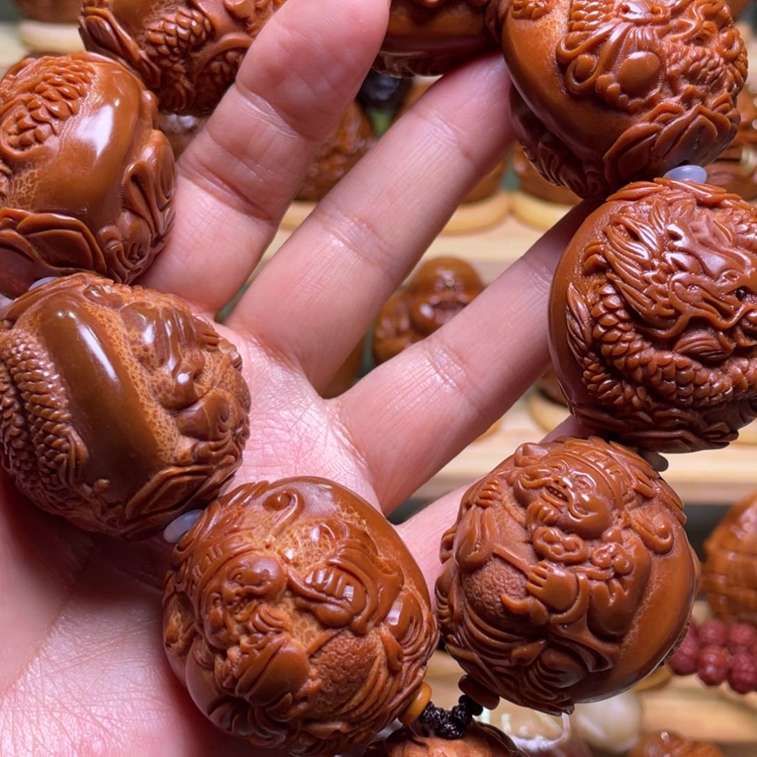 橄榄核手串/手链三五左右龙财神手持