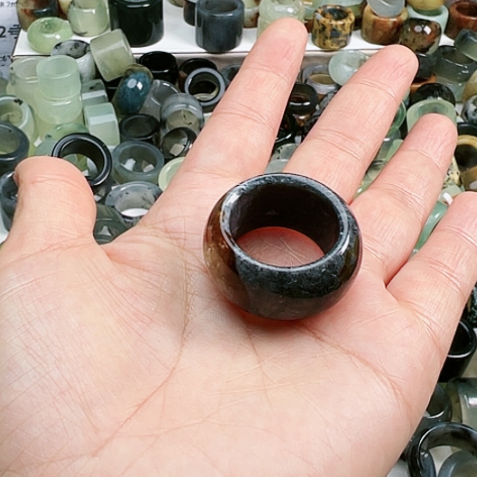 【闪购商品】蛇纹石玉戒指未镶嵌乒*兔