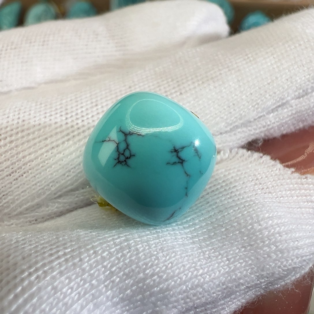 绿松石配饰未镶嵌