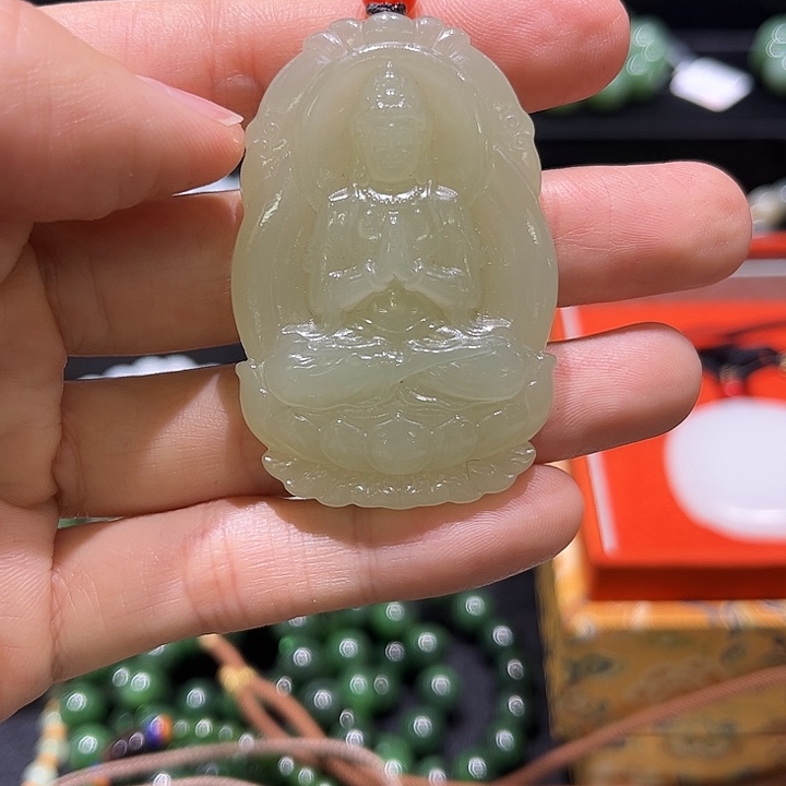 颈饰未镶嵌和田玉