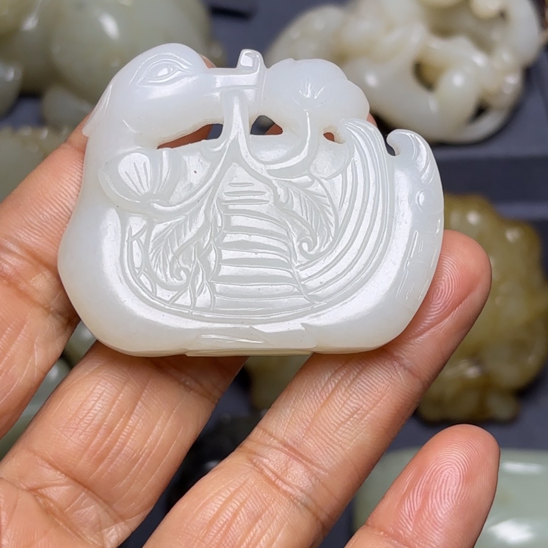 和田玉（糖玉）挂件未镶嵌鱼****1