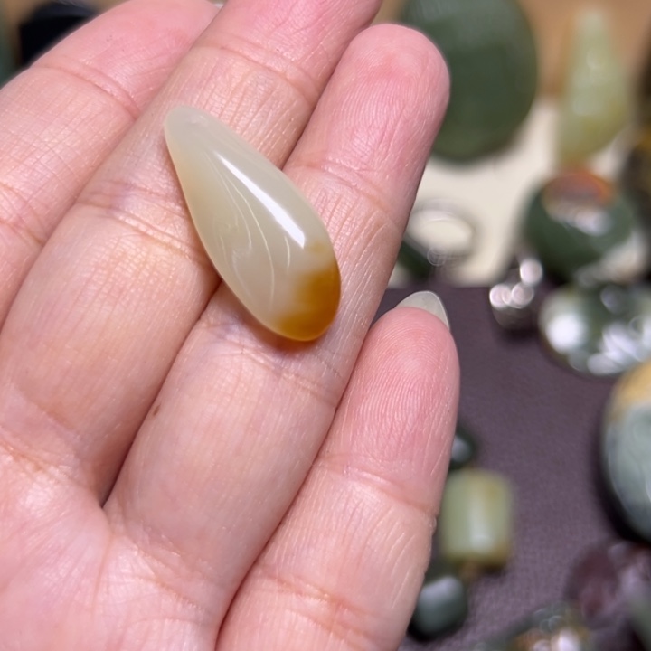 岫岩河磨玉（透闪石质玉）未镶嵌颈饰