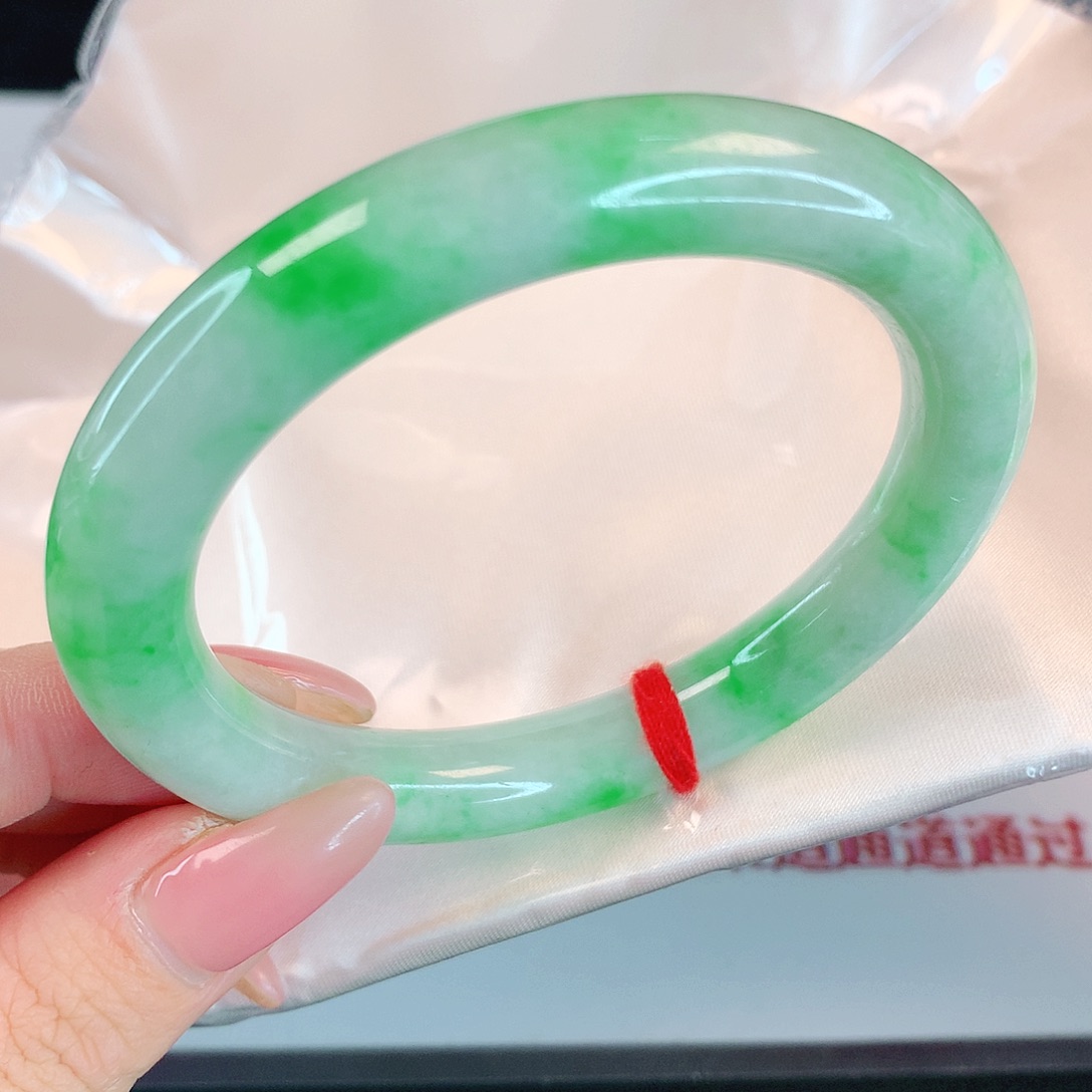 翡翠手镯未镶嵌3920翡翠