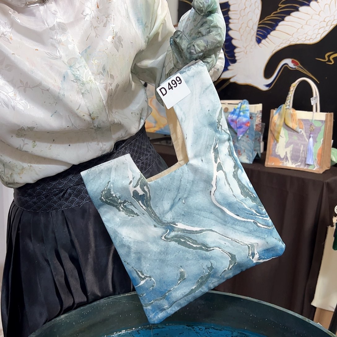 499寒江孤影手腕包包