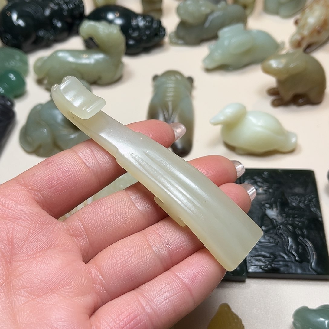 白玉菩提吊坠白玉菩提吊坠