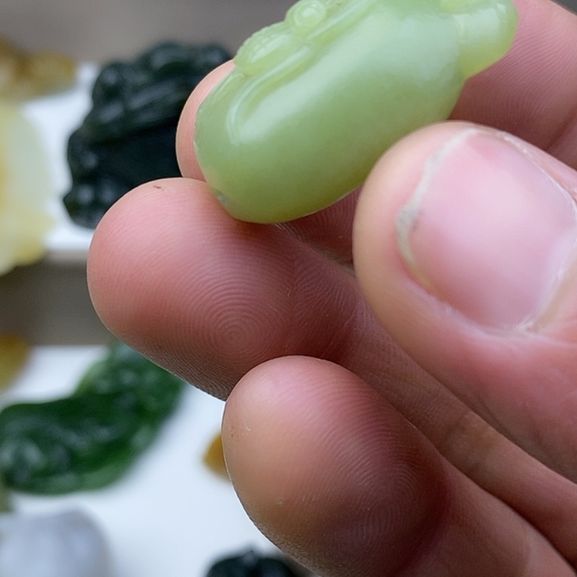 颈饰未镶嵌和田玉