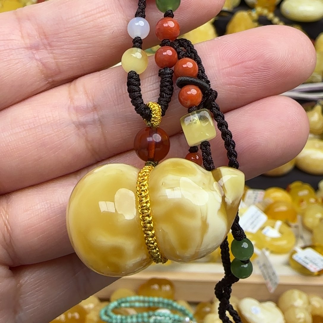 蜜蜡套链未镶嵌天然俄料浓白溶洞妖花蜜蜡葫芦吊坠