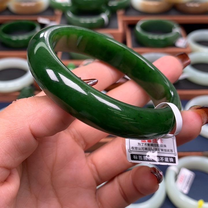 和田玉（碧玉）手镯未镶嵌