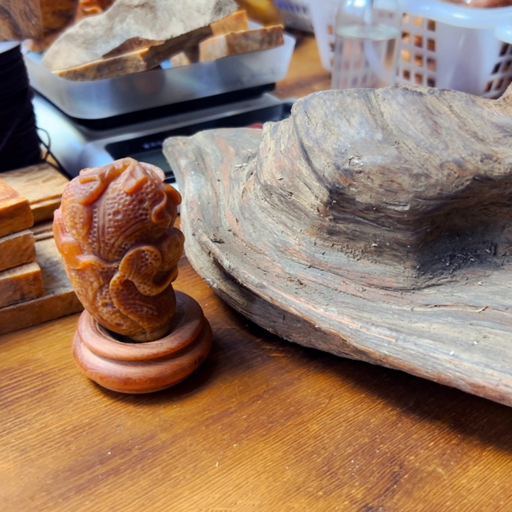 铁***C松木于老三琥珀木