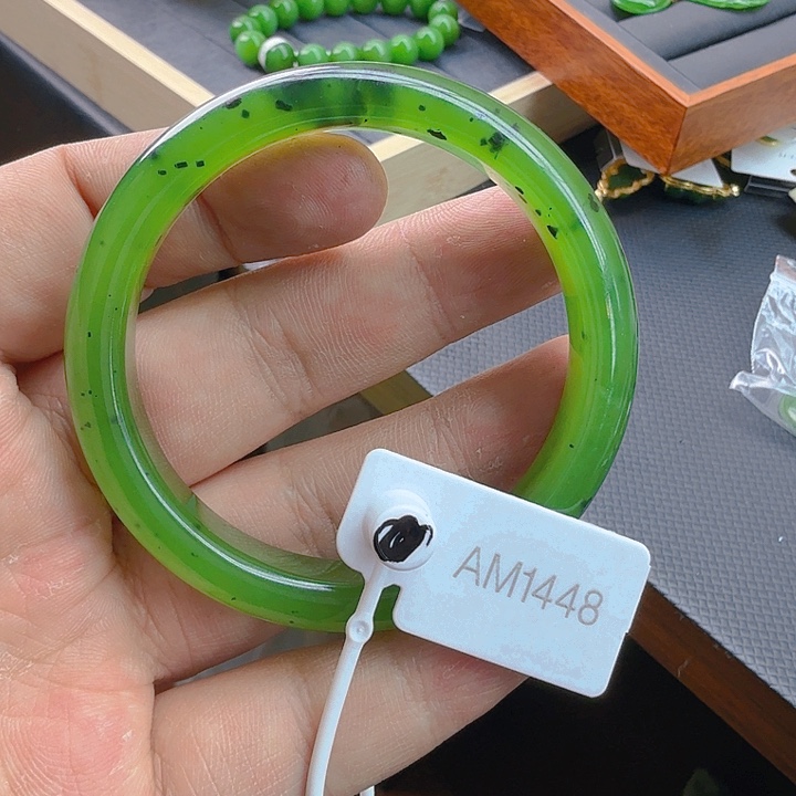 和田玉（碧玉）手镯未镶嵌56