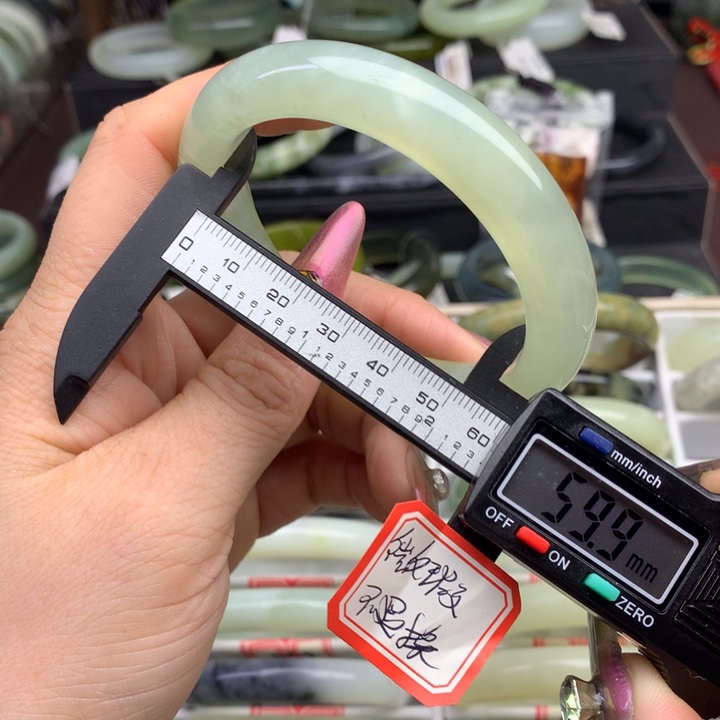 蛇纹石玉手镯未镶嵌878