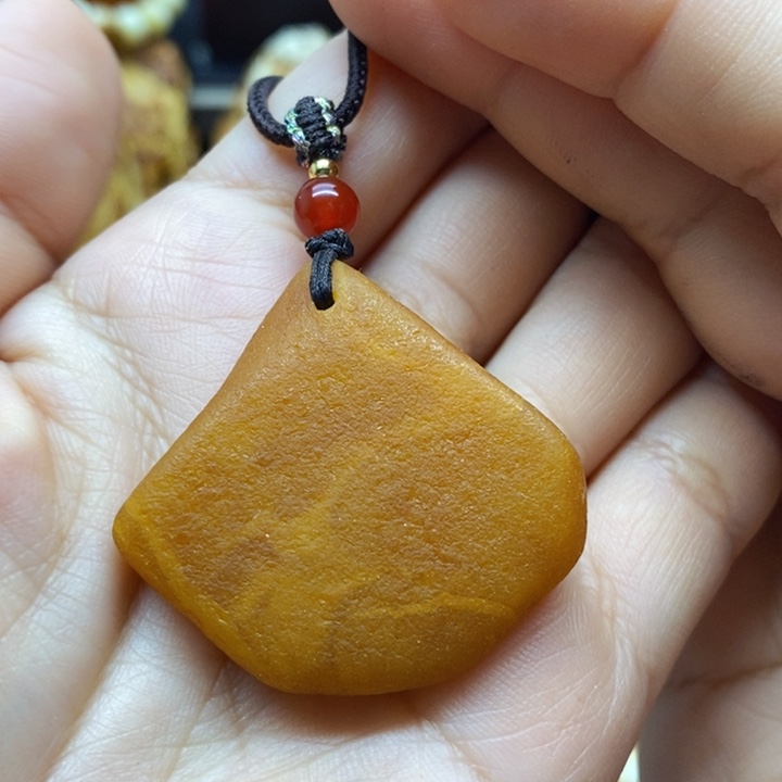 定制琥珀未镶嵌蜜蜡全皮