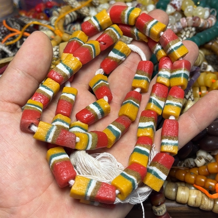 玻璃颈饰3499。福利1条