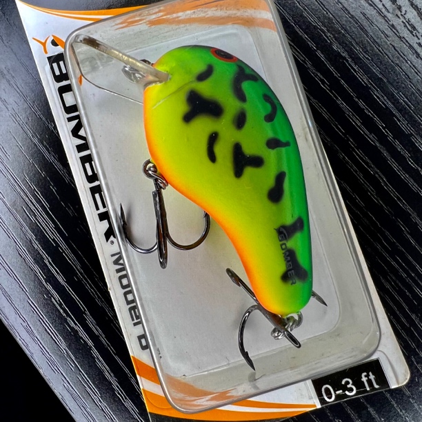 bomber 经典胖子 18g 有裂痕 3个