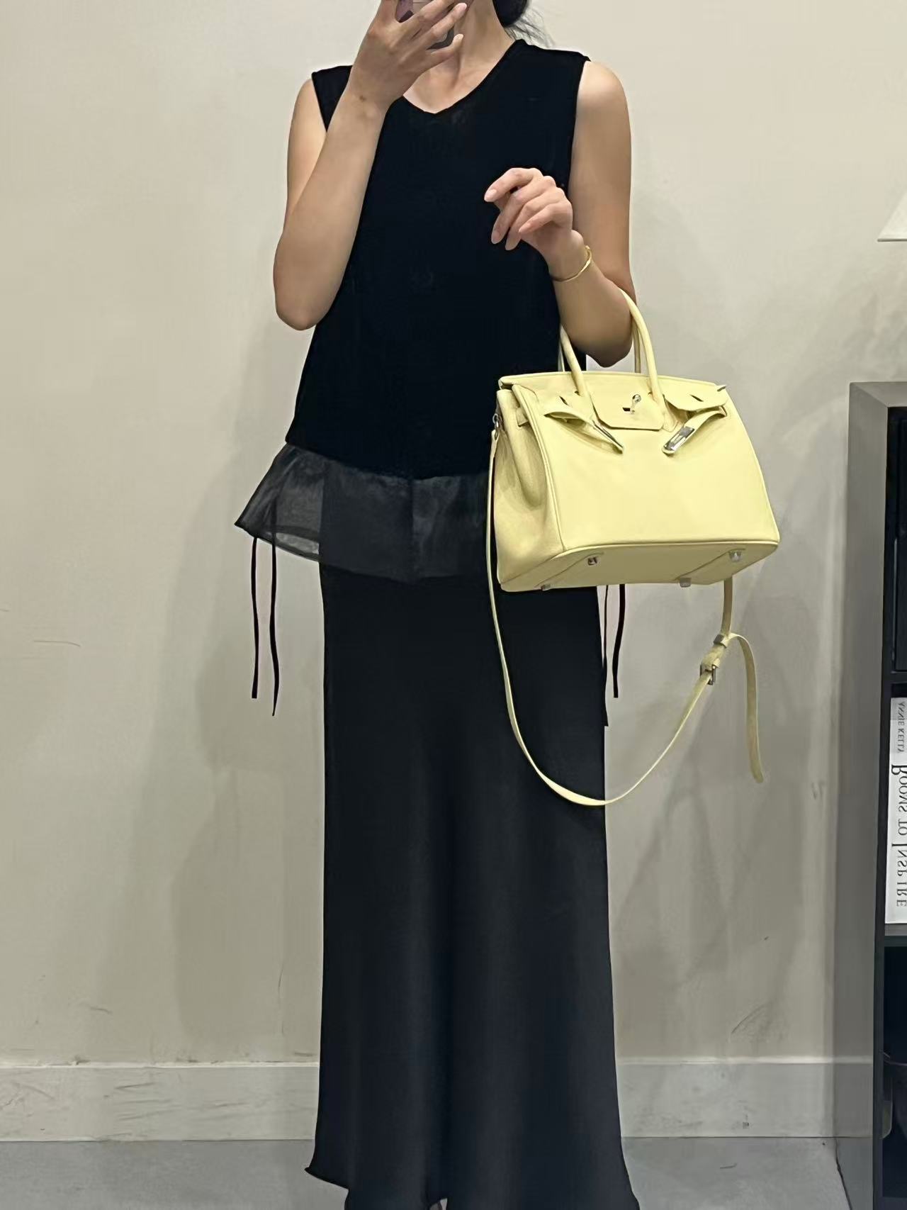 2025夏季新款新中式圆领无袖金丝绒背心衬衫女飘带网纱拼接上衣