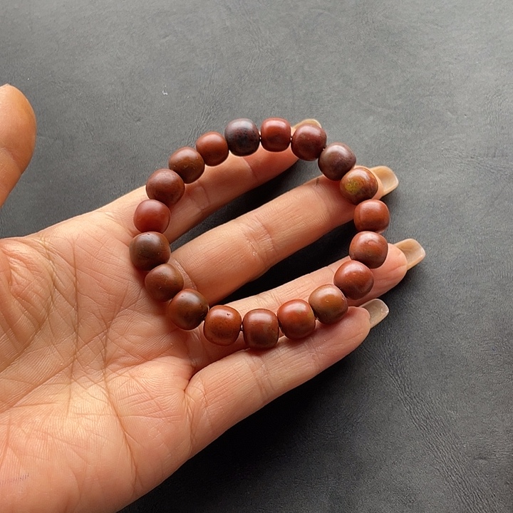 爱***玛南红玛瑙未镶嵌手链