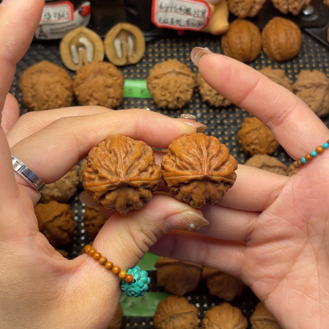 文玩核桃吊坠30尺三棱0001