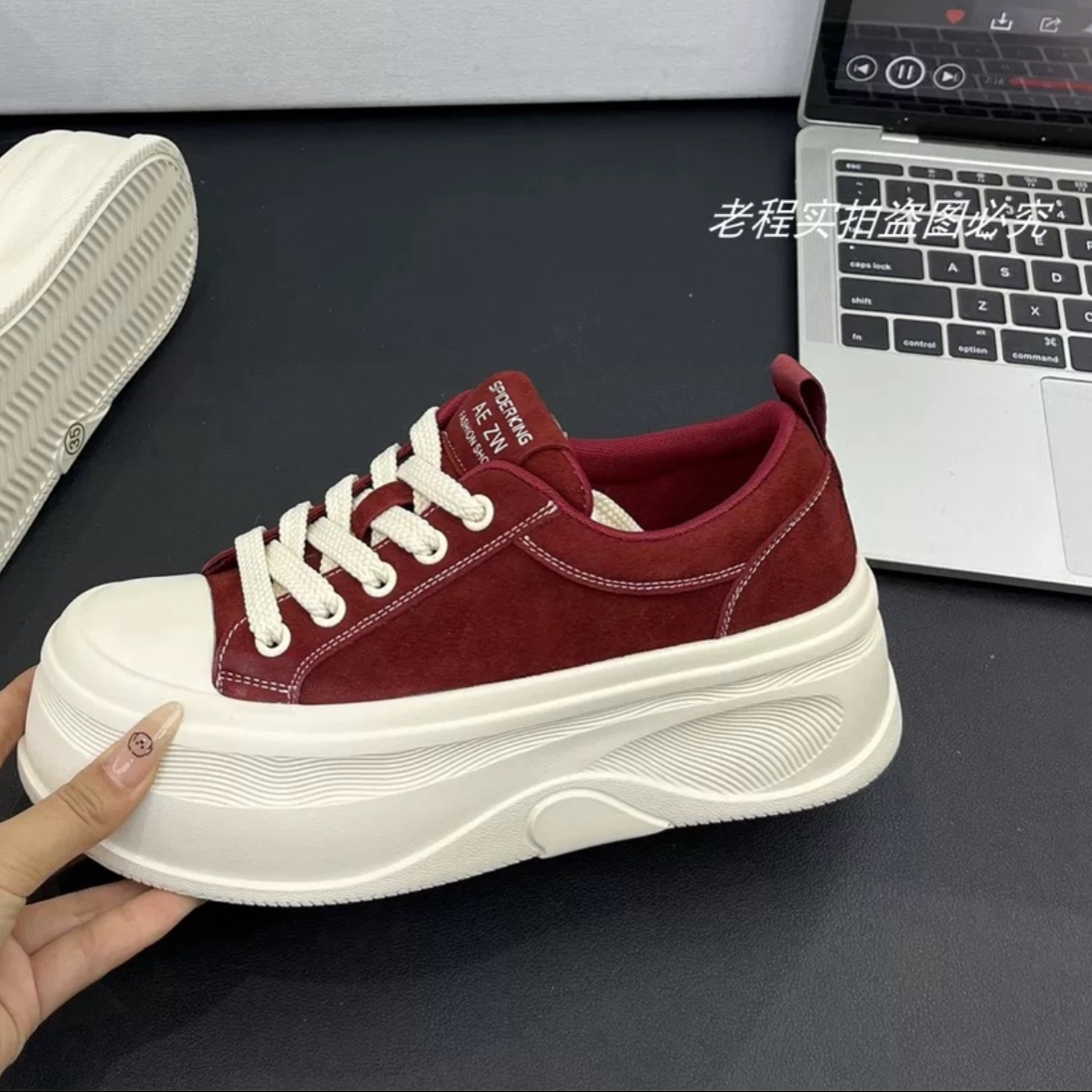 学院风轻便不累脚厚底休闲板鞋2025秋新款增高丑萌面包鞋学生DY27