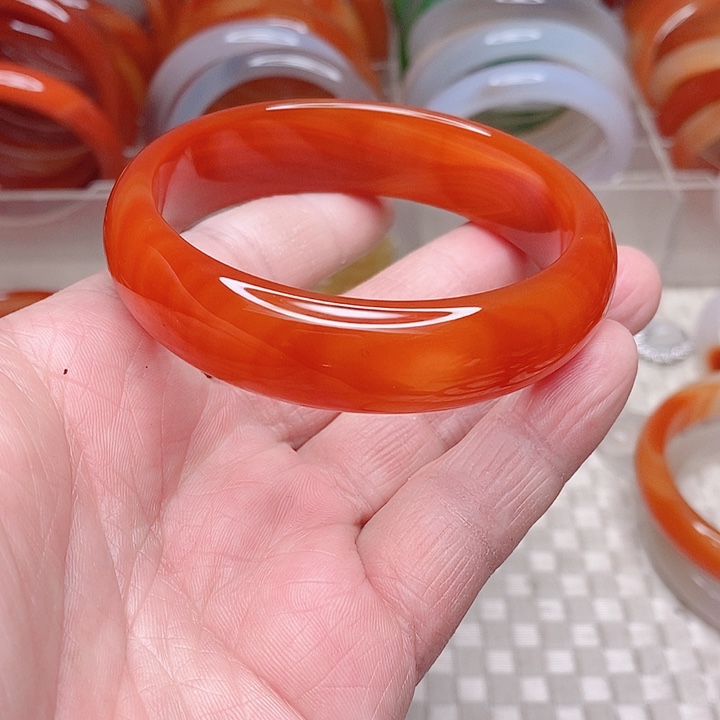 玛瑙/玉髓手镯未镶嵌