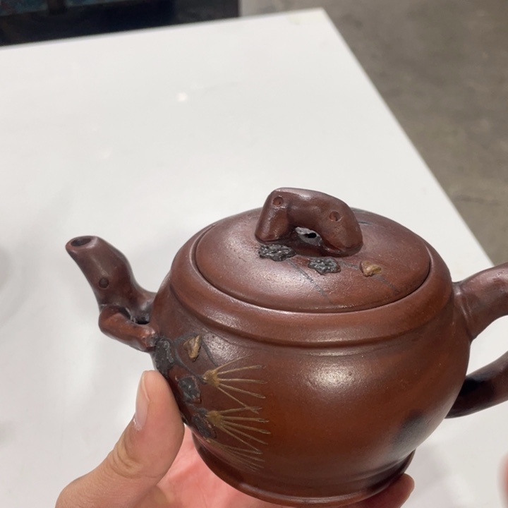 紫砂茶壶老厂紫砂壶一件。